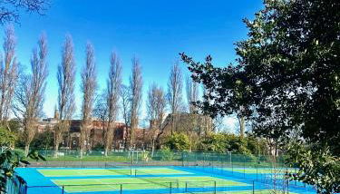 Beautiful Grade 2 Home in centre of Newcastle-St James Park FREE CITY PARKING - Foto 2