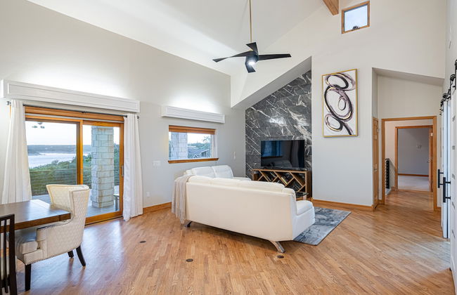 Lavish Lake Getaway - Foto 10