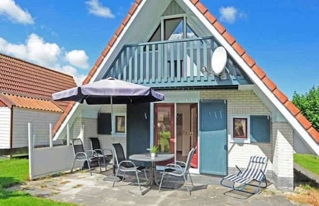 Modern Holiday Home at a Typical Dutch Canal, Close to the Lauwersmeer - Photo 1