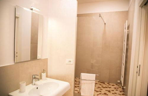 All'ombra del Duomo - Photo 17