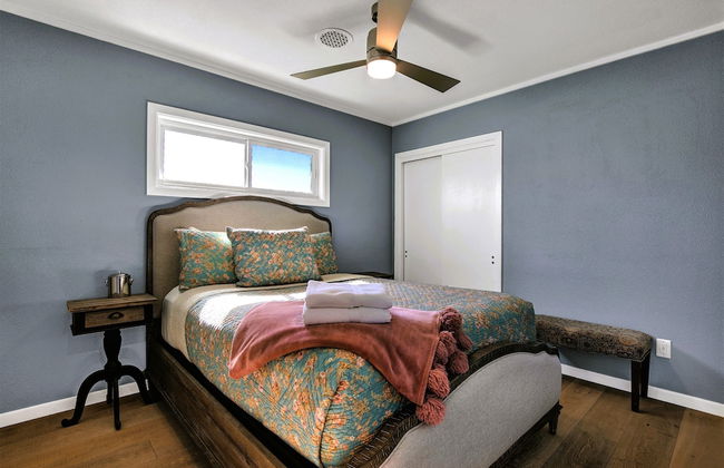 Stunning Home-right Across From Albert Dance Hall! - Foto 2