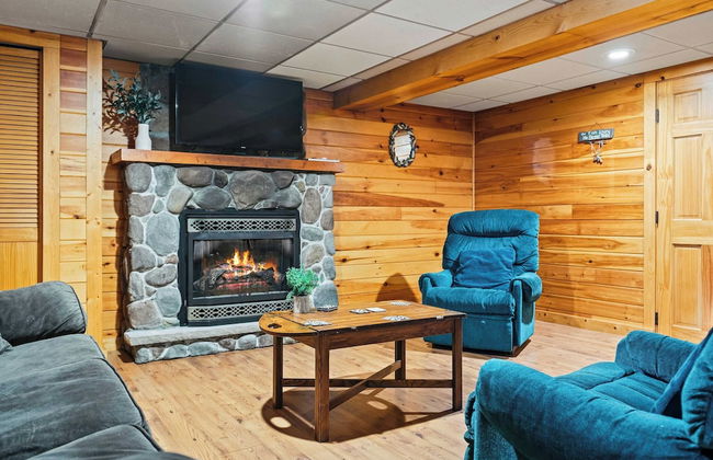 Deer Haven Cabin by Avantstay Waterfront Dock + Firepit - Foto 32