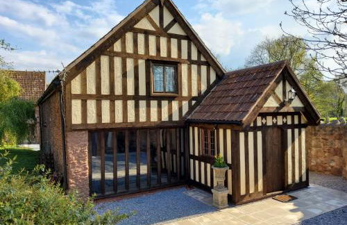 The Old Carthouse - Photo 1