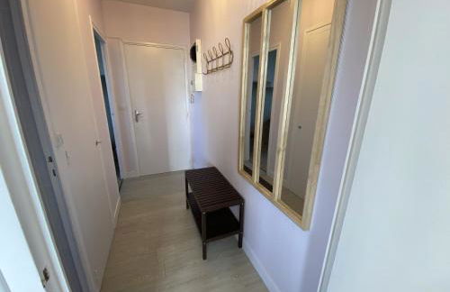 Grand studio calme avec balcon & parking gratuit - Foto 13