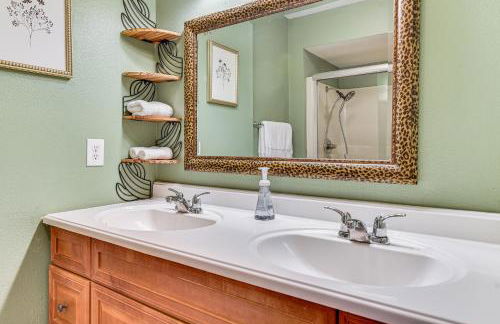 6 Mi to Downtown Vancouver Peaceful Home with Deck - Foto 15