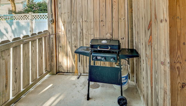 Surfside Beach Oasis w/ Private Pool & Gas Grill - Photo 4