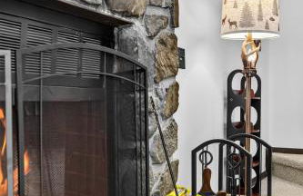 Hideout Pocono Chalet - Foto 73