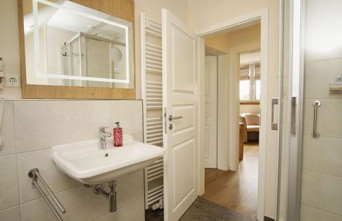 modernes Ferienhaus mit eigener Terrasse und kleinem Garten - Ferienhaus Liva - Photo 21