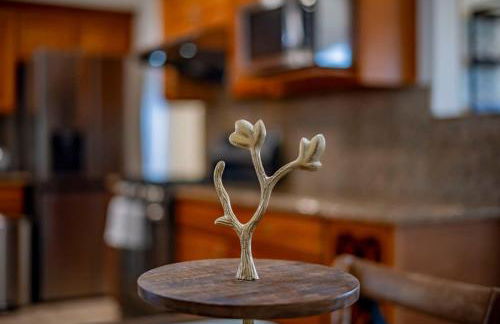 Peaceful Family Home with 3 Bedrooms and 2 Bathrooms - Photo 7