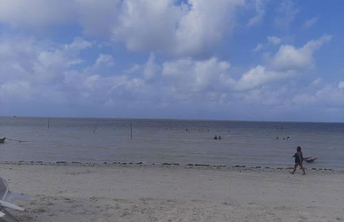 Casa de praia com piscina - Foto 1