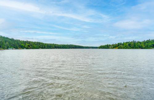 Pet-Friendly Waterfront Minong Cabin with Fire Pit - Foto 32