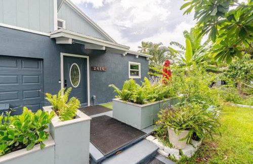 Artistic Retreat, King Suite with Private Balcony! - Foto 27