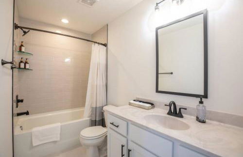 Cozy Townhouse Close to Downtown - Foto 4