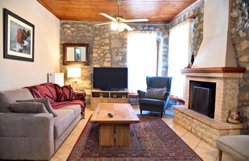 Stone house Amfikleia - Foto 1