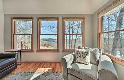 Lake-View Retreat with Fire Pit in Mountain Home! - Foto 5