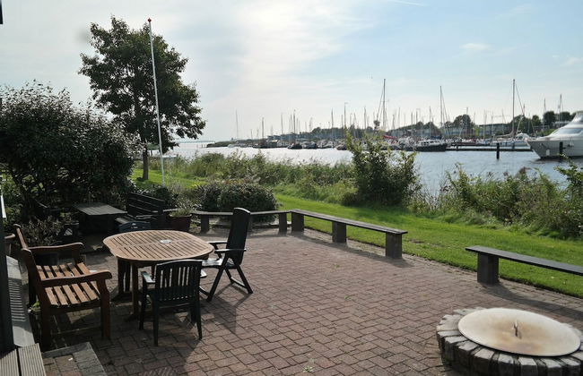 8 Pers Large Seaside Home in Front of the Lauwersmeer - Foto 35