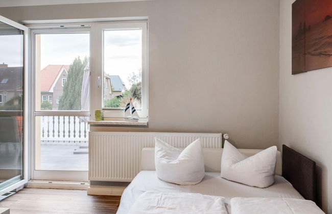 Snug Apartment in Kalkhorst with Terrace near City Center - Foto 2