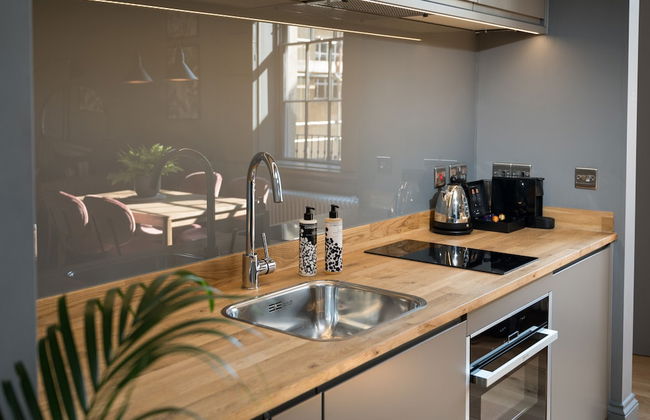 Hiding Space - Trim Street Apartments - Foto 34