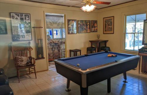 1870s Stained Glass Nostalgia - Foto 32