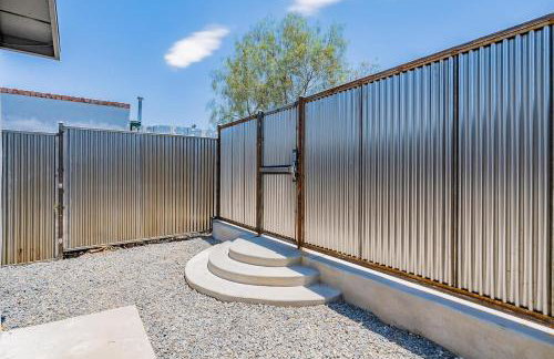 Downtown Bungalow -Duplex - EV Charger - Foto 21