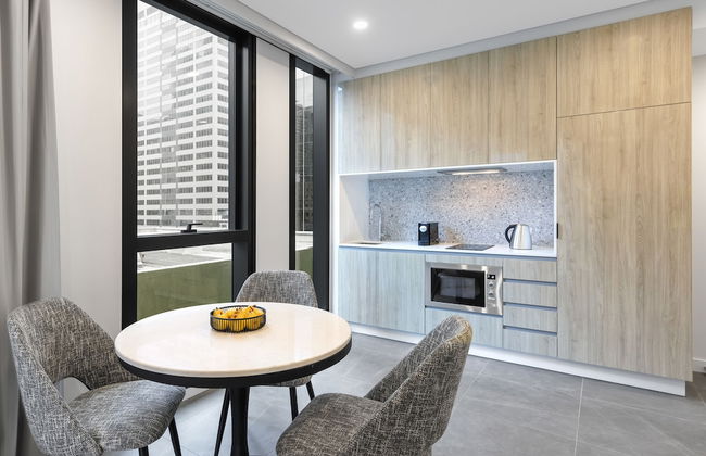 Meriton Suites Melbourne - Photo 21