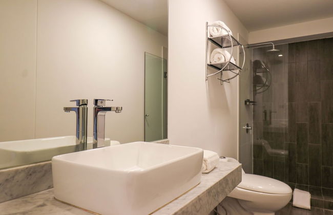 w Admirable 2BR w Modern Balcony in Miraflores - Photo 17