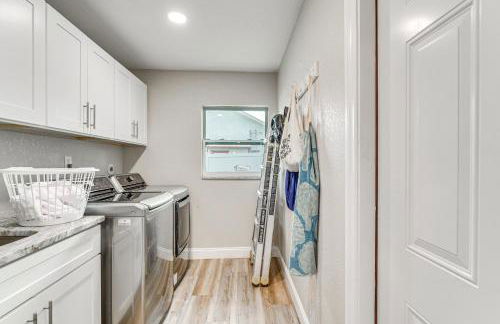 Disney Day Trips! Lakefront Home with Heated Pool - Foto 21