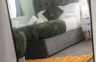 Spacious 2-Bed House, Free Parking, Fast Wi-Fi, Netflix, Contractors Welcome - Photo 16