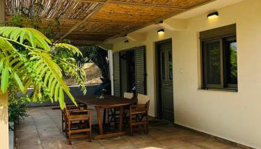 Gargarou Residences - Photo 3