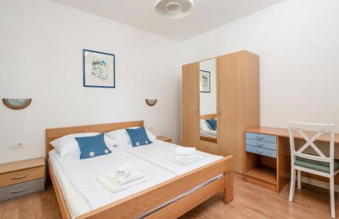 2 Bedroom Awesome Apartment In Labin - Foto 21