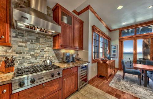 The PEAK Tallac 15 - The Ultimate in Lakefront Luxury - Foto 9