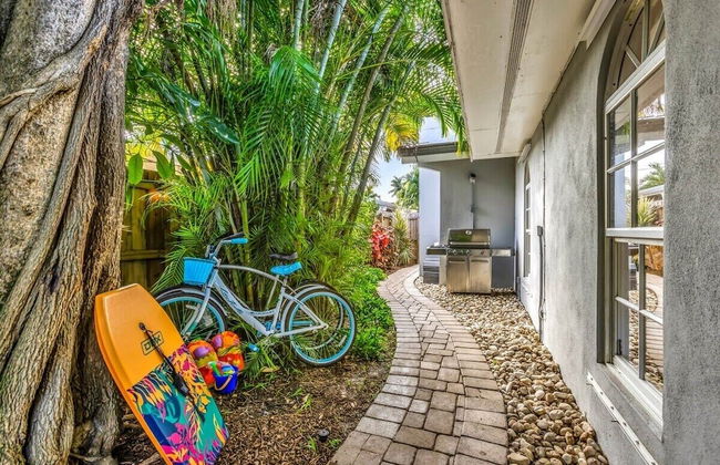 New Waterfront Oasis, Minutes to Beach, Eats, Shops - Foto 70