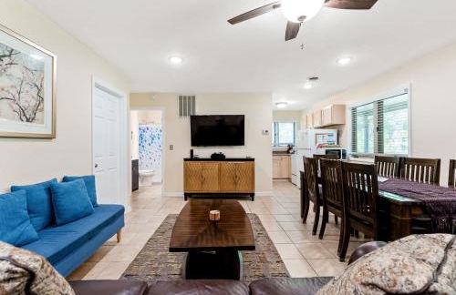 Dog-Friendly Cozy Home with Hot Tub and Lake Access - Foto 19