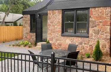 Campus Cottage Kng Bed! Walk To Uco And Downtown - Foto 8