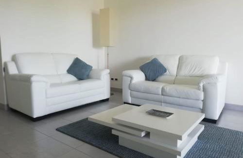 White-blue vibes, seafront 2-bedroom apt - Foto 5