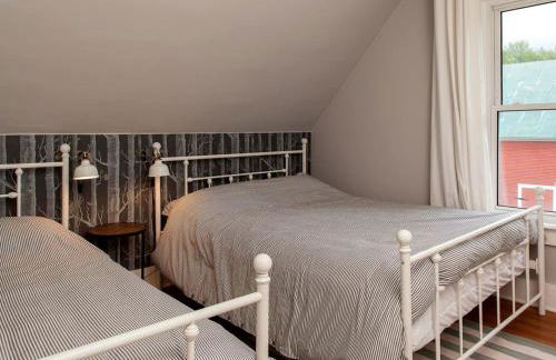 Modern Luxury Farmhouse with a Jacuzzi Tub near Woodstock, Vermont - Foto 19