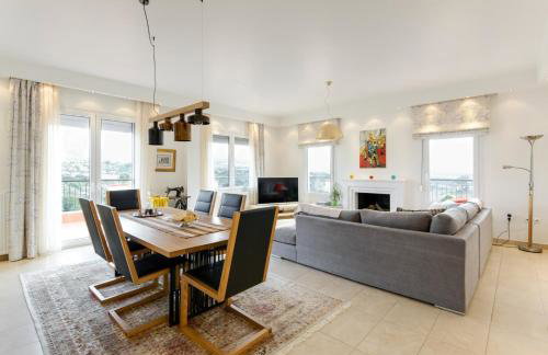 Daniil's luxury villa and spa - Photo 3