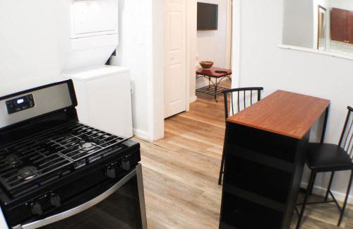 2BR - Parking - 5 Min to North Shore! - Foto 10