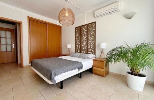 V4 moderno com Piscina - Burgau - Foto 16