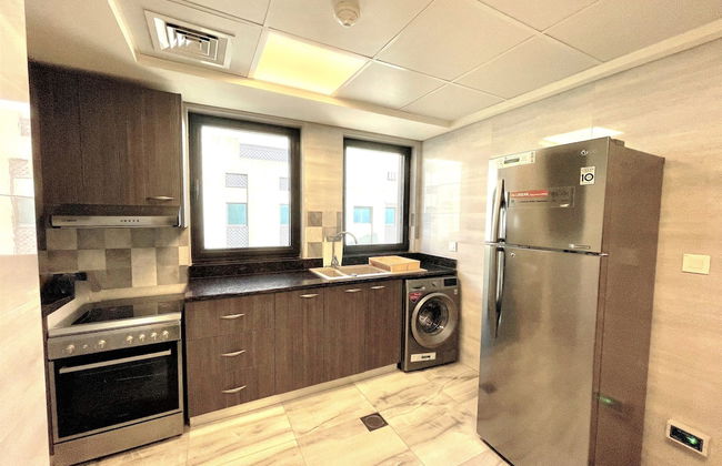 Marbella Executive 2 Bedrooms Balcony - Photo 17