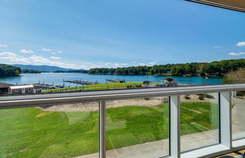 Beach and Pool Access Smith Mountain Lake Getaway! - Foto 7