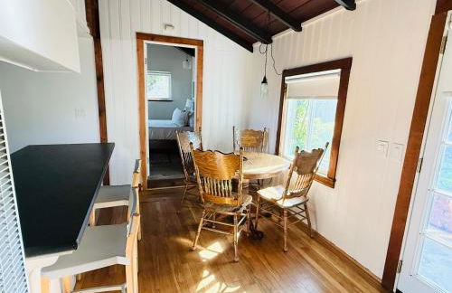 Secluded Lake Cottage with Hot Tub - Foto 6