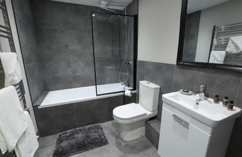 Declaration Suite - Photo 11