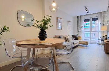 Elegante y cómodo - A 10 minutos de Chamartín - Foto 1