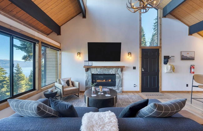 Lake View, Firepit, Game Room Remodeled Lake Tahoe Luxury Cabin by Avantstay - Foto 53