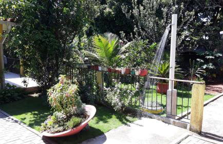 Casa com amplo quintal, churrasqueira e área verde - Foto 10