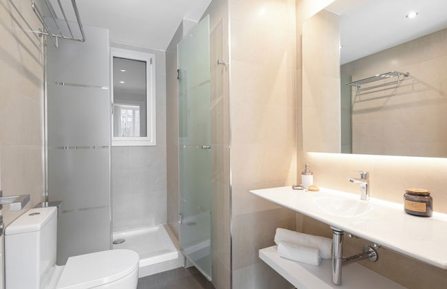 Aspasios Market Balconies - Photo 29