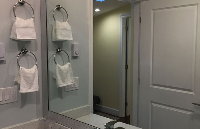 Arbutus Rose House by Elevate Rooms - Photo 9