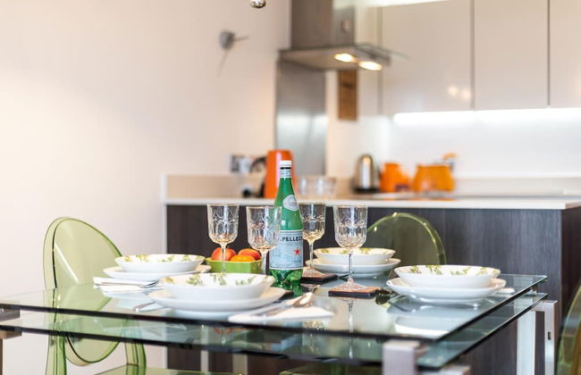 Two Bedroom Flat With Balcony in Central Wimbledon by Underthedoormat - Foto 18