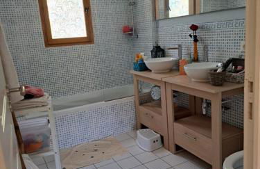 Villa soleil - Vue mer et montagne - Piscine privée, tennis, accès plage à pied - Foto 22